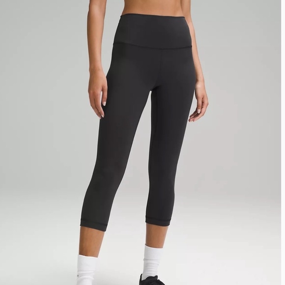 Lululemon in movement 19inch crop everlux - Picture 2 of 4